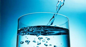 Η κατανάλωση νερού βοηθάει στη μείωση βάρους?