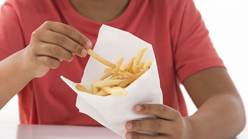 Το Junk Food υπαίτιο για τύφλωση σε έφηβο!!